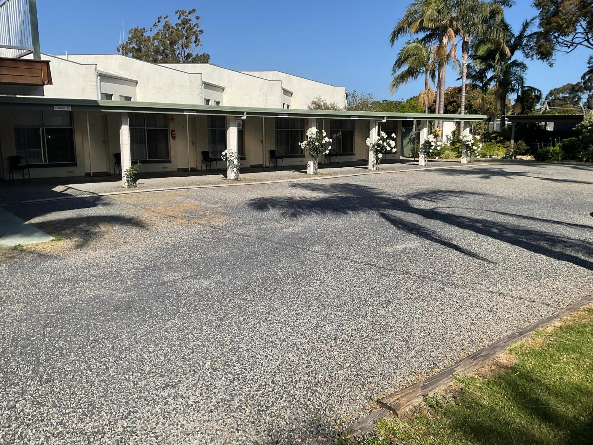 The Silver Bream Motel & Self Contained Units Mallacoota Exterior foto
